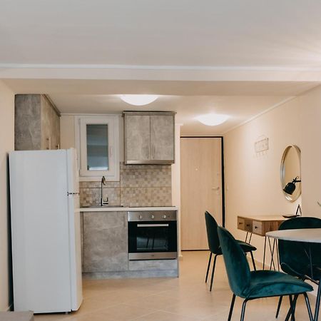 Best House, Central Luxury Apartment, Agiou Nikolaou, Patra エクステリア 写真