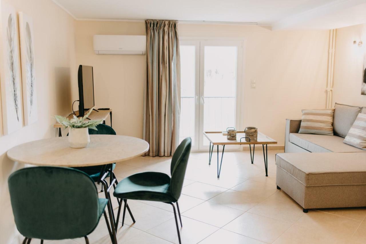 Best House, Central Luxury Apartment, Agiou Nikolaou, Patra エクステリア 写真