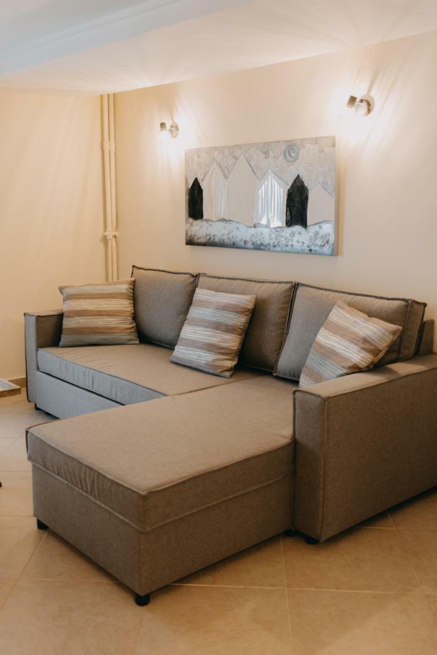 Best House, Central Luxury Apartment, Agiou Nikolaou, Patra エクステリア 写真