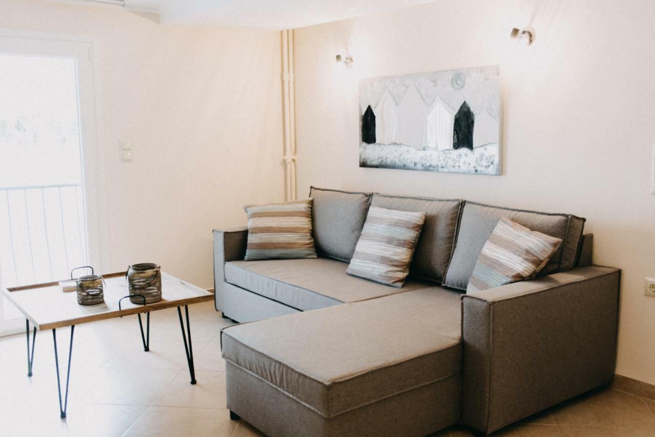 Best House, Central Luxury Apartment, Agiou Nikolaou, Patra エクステリア 写真