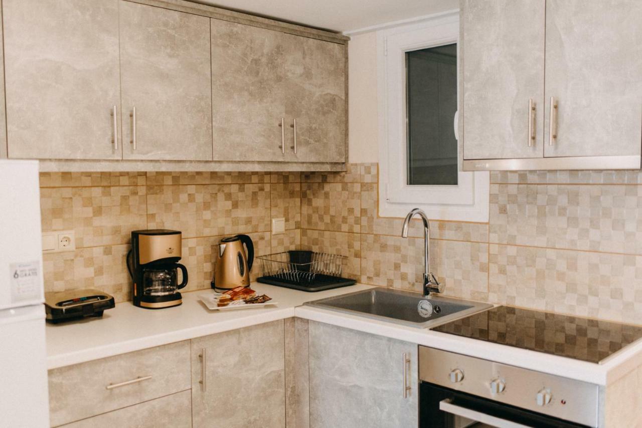 Best House, Central Luxury Apartment, Agiou Nikolaou, Patra エクステリア 写真